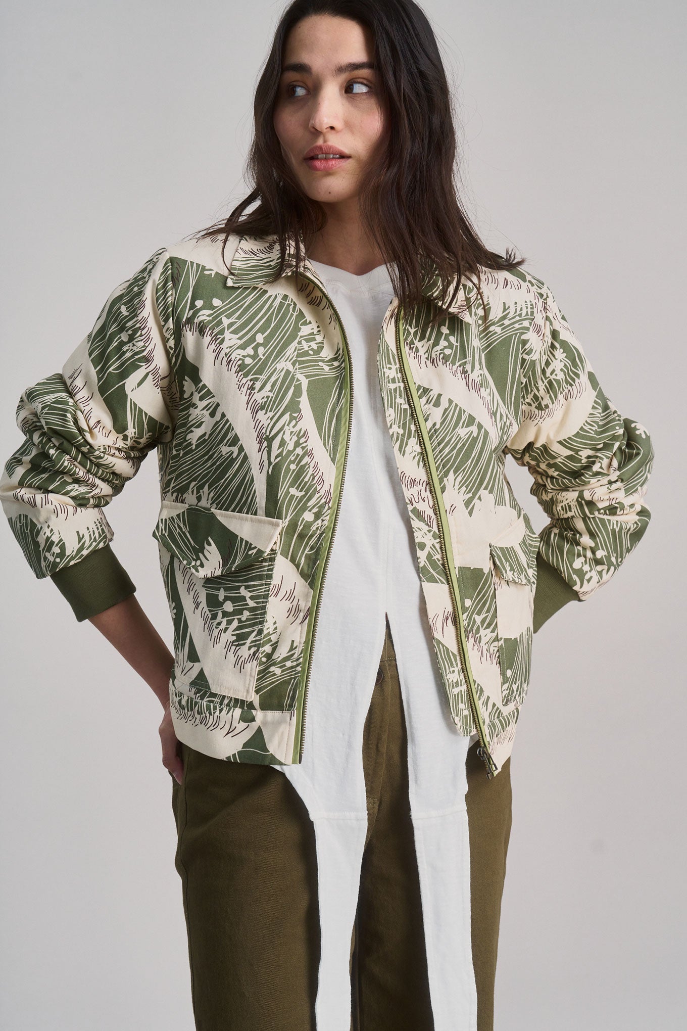 VIVI - Organic Cotton Bomber Print - Green Wave